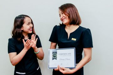 Trao thưởng cá nhân xuất sắc tháng 4 và Mừng sinh nhật tháng 5