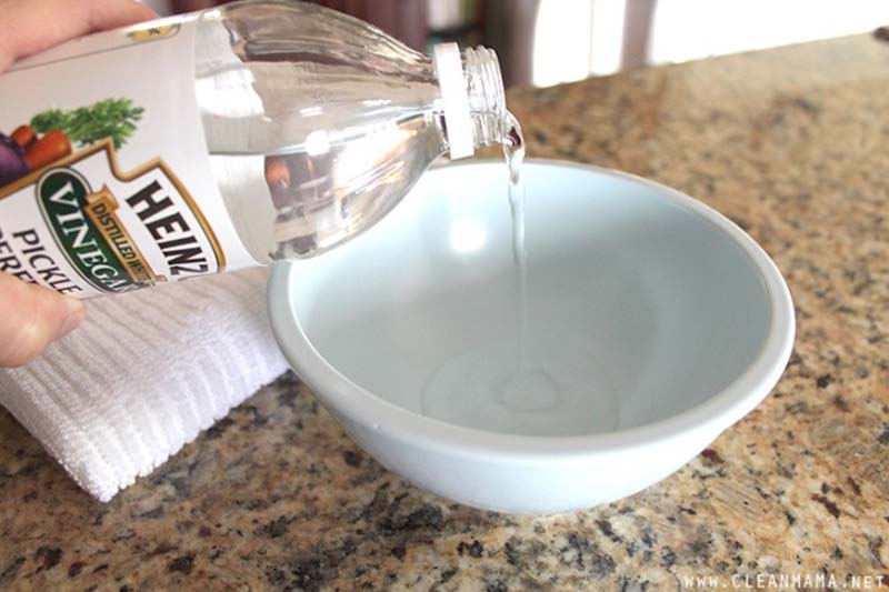 cách làm sạch vết ố trên dụng cụ uống trà
