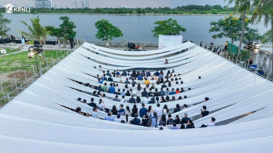 Không gian nghệ thuật và đầy chất thơ của sự kiện bên sông Sài Gòn